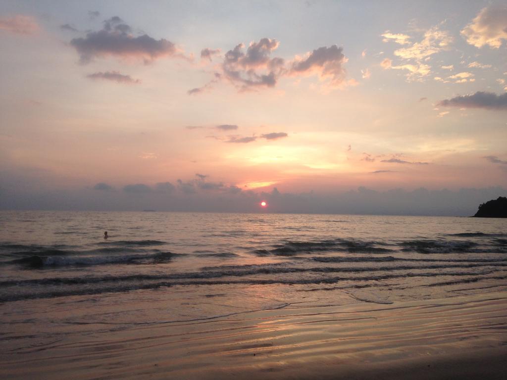 Golden Bay Cottage - Sha Extra Plus Koh Lanta Bagian luar foto
