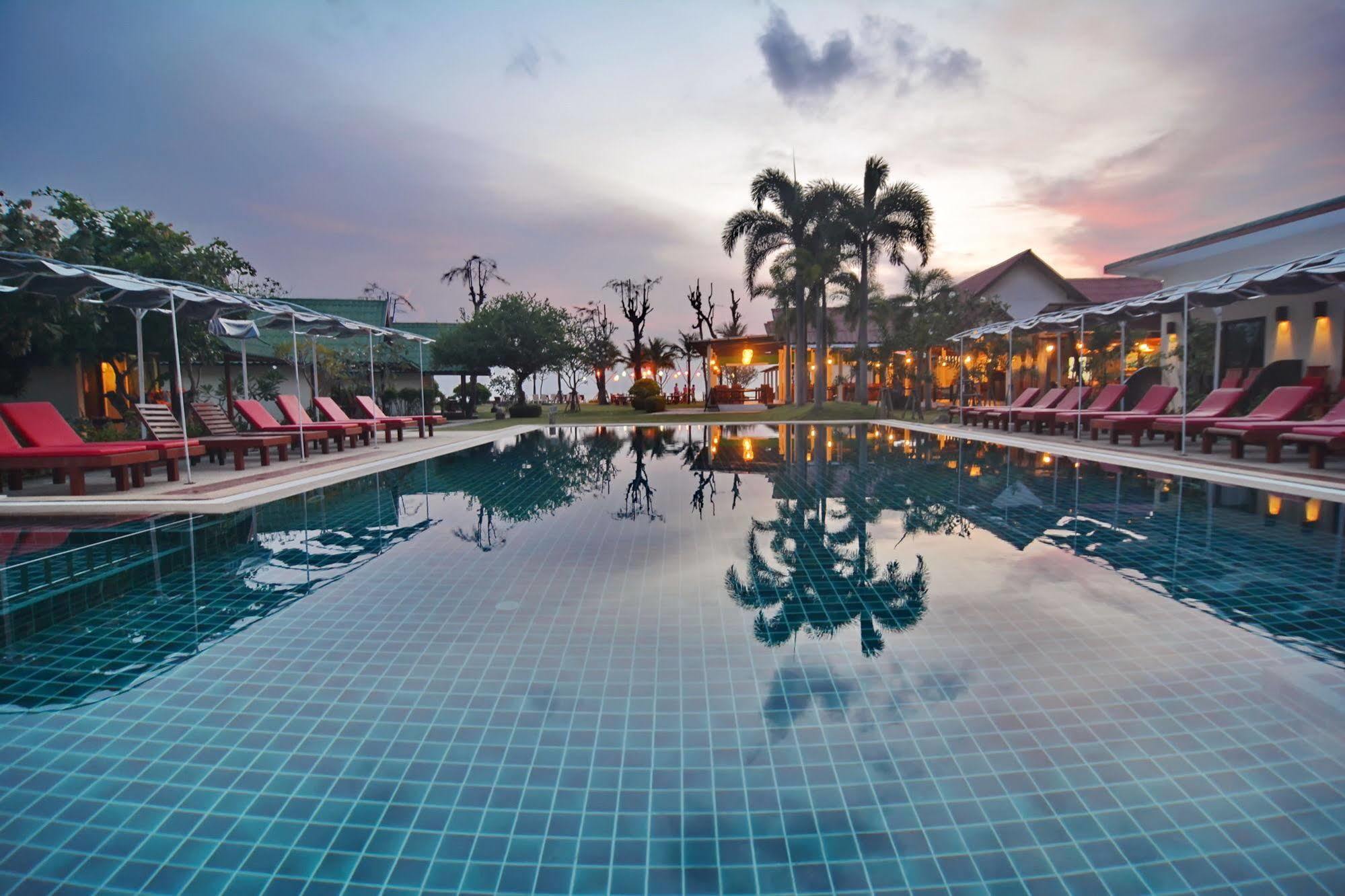 Golden Bay Cottage - Sha Extra Plus Koh Lanta Bagian luar foto